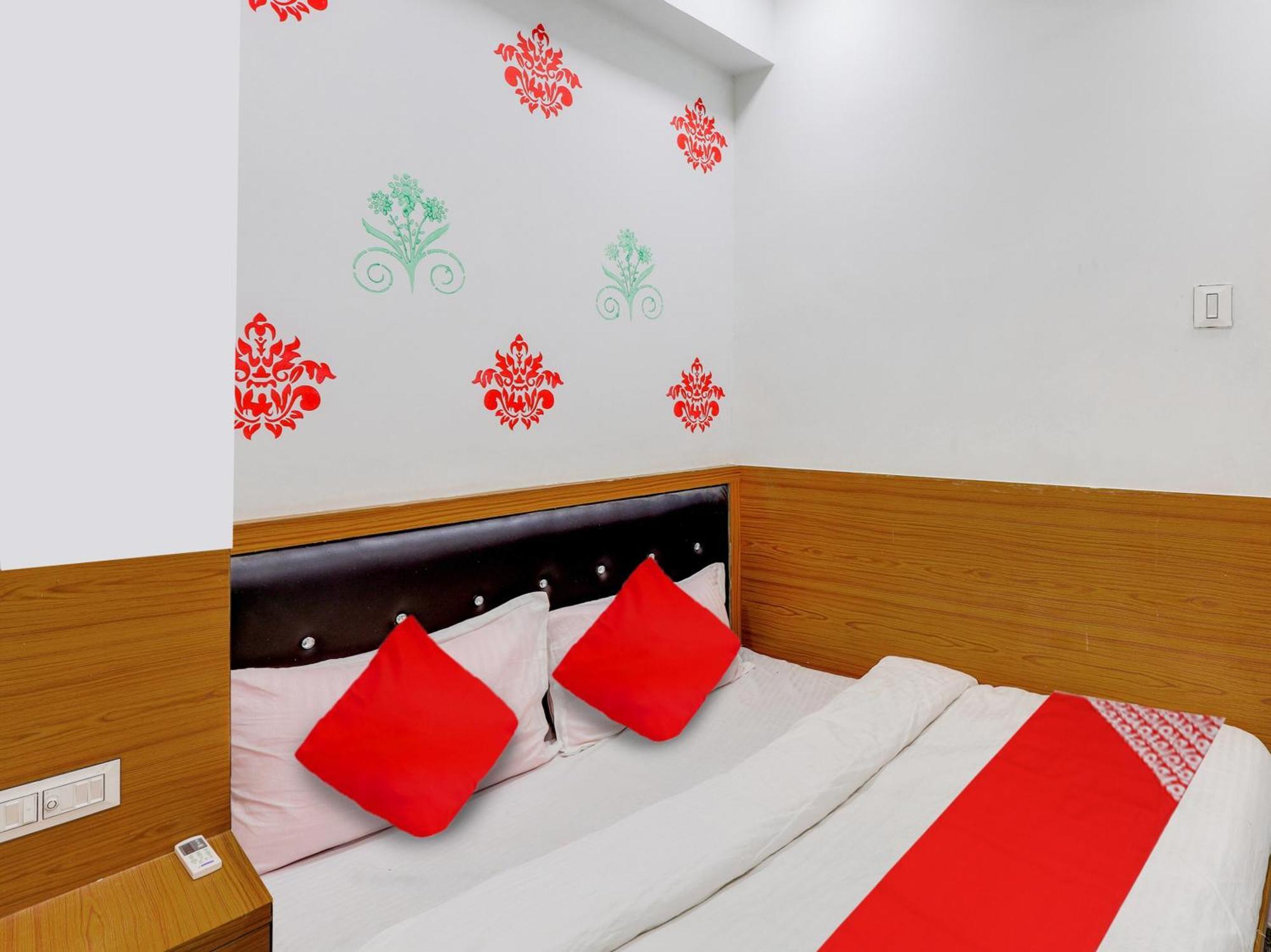 Hotel O Green City Surat Dış mekan fotoğraf